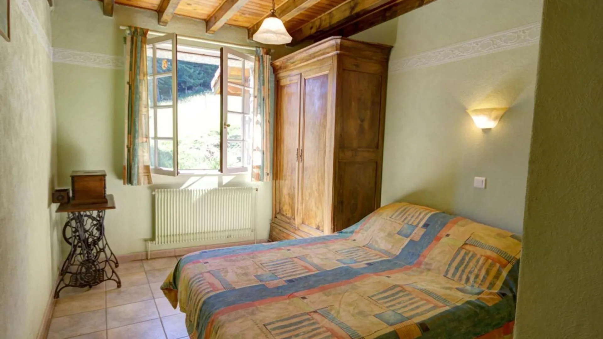Gîte La Versanne, 3 pièces, 4 personnes - FR-1-496-127 0*,
